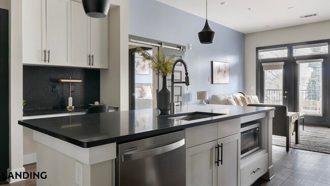 Photo - 2550 Blackmon Dr Unit 2407