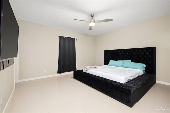 Photo - 1201 E Camellia Ave Unit 3