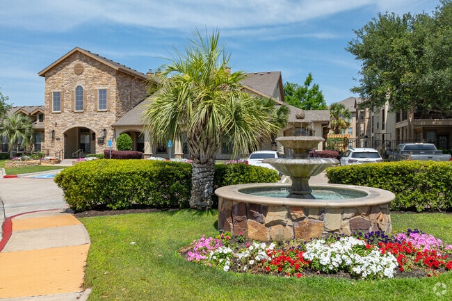 Building Photo - PARK AVENUE AT BOULDER CREEK
