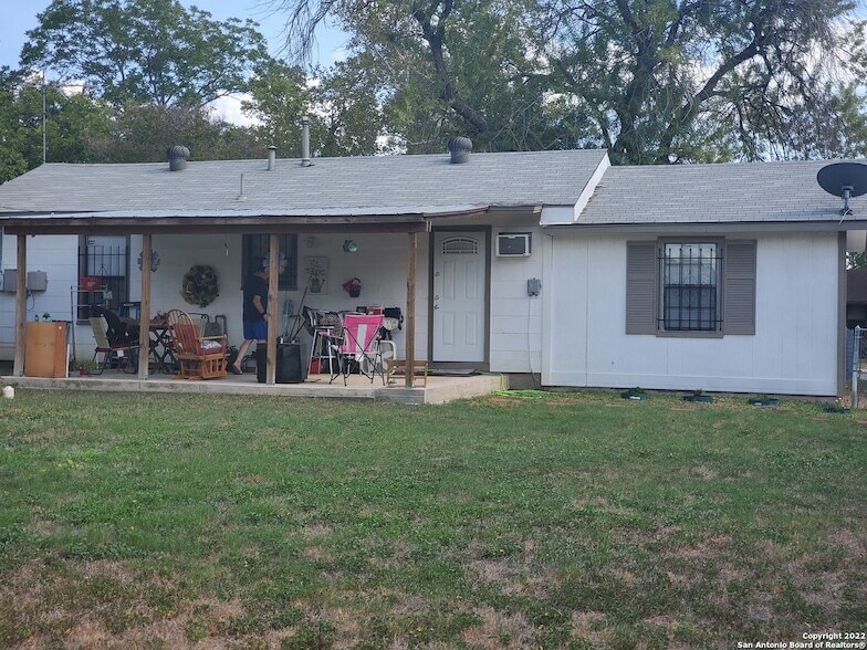 Photo - 1107 Ada St