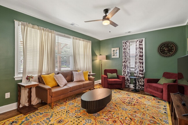 Building Photo - 3548 Barwood Cir Unit SI ID1608474P