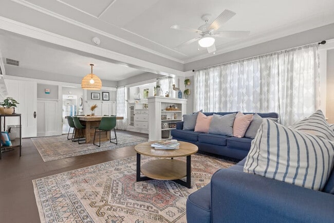 Photo - 520 22nd St W Unit ID1071597P