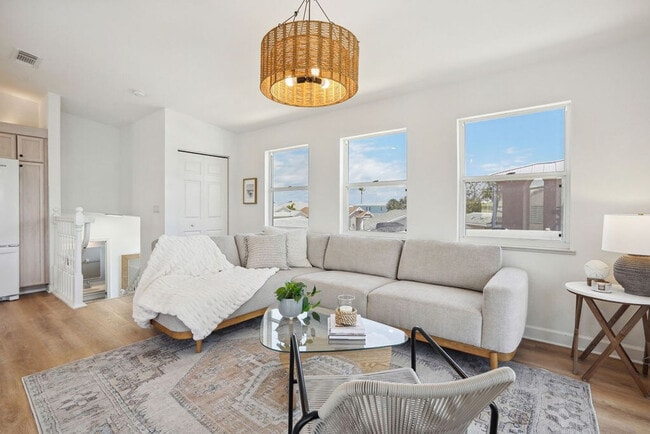 Building Photo - 1205 Nettles Blvd Unit SI ID1537505P