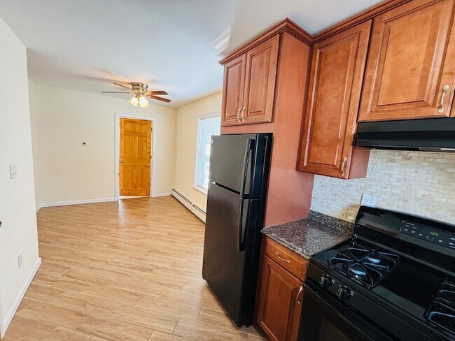 Photo - 27 1st St Unit 1