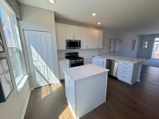 Photo - 1607 Carlstedt Dr
