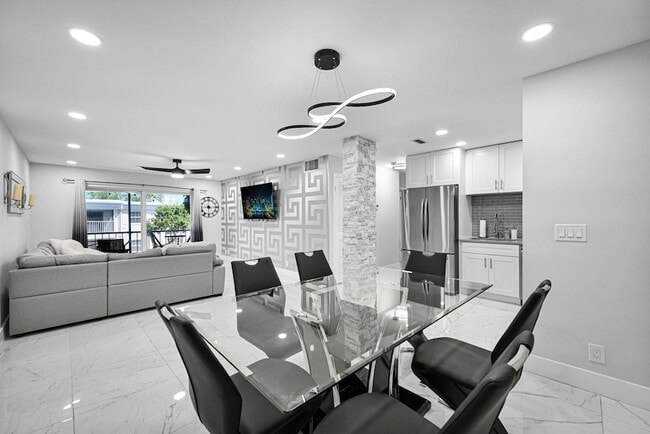 Photo - 6279 Bay Club Dr Unit 3