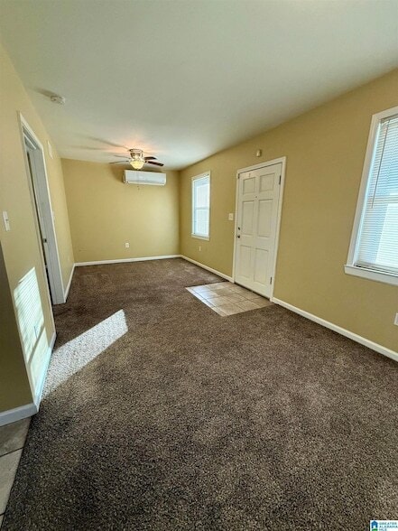 Photo - 1223 Hanover St