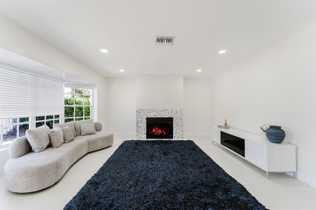 Photo - 3199 NE 6th Dr