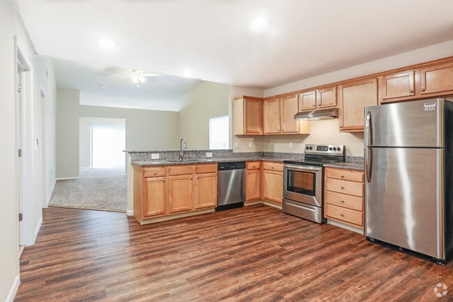 2BR, 2BA - 1,294 SF Upgrade - Redwood Commerce Township