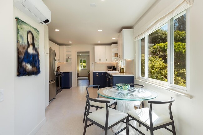 Photo - 2166 E Valley Rd