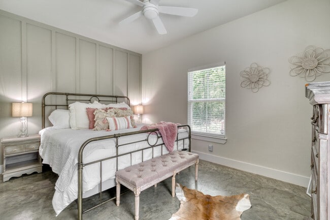 Photo - 8300 Lone Star Rd Unit ID1328077P