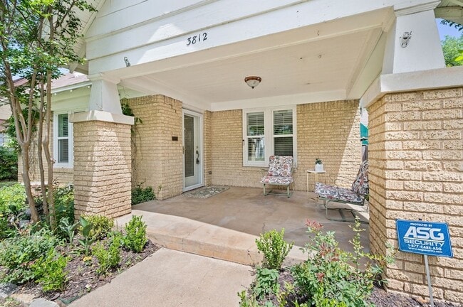 Photo - 3812 Bunting Ave