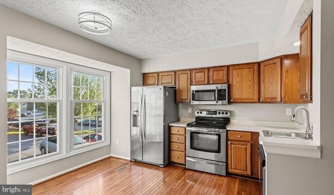 Photo - 6359 New Haven Ct