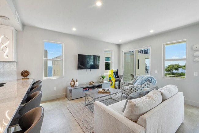 Photo - 99 Seaside Ave Unit ID1369663P