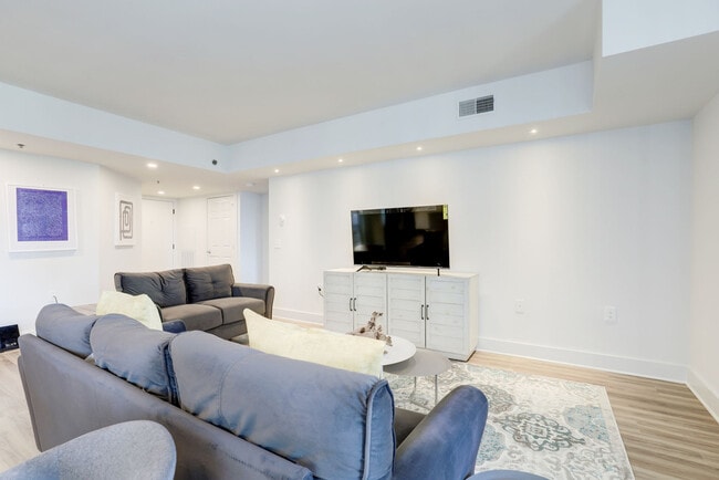 Photo - 1331 S Eads St Unit FL10-ID1024704P