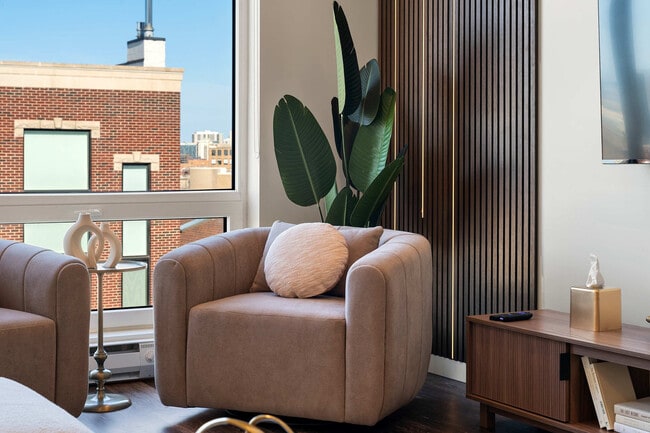 Building Photo - 1122 W Chicago Ave Unit ID1244948P