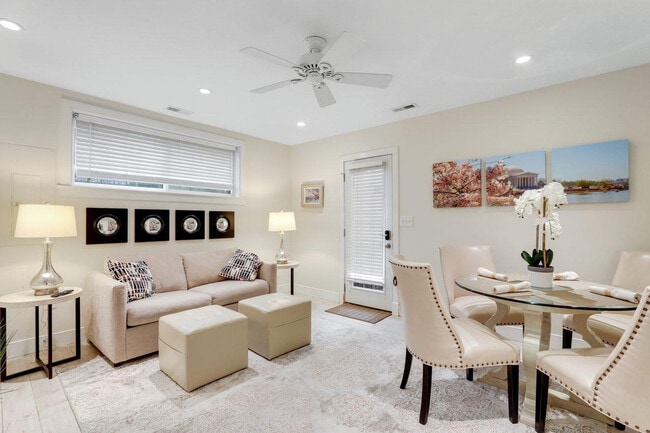 Building Photo - 1845 Burke St SE Unit ID358340P