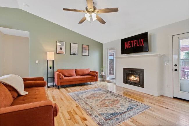 Photo - 4243 E Driftwood Dr Unit ID1250624P