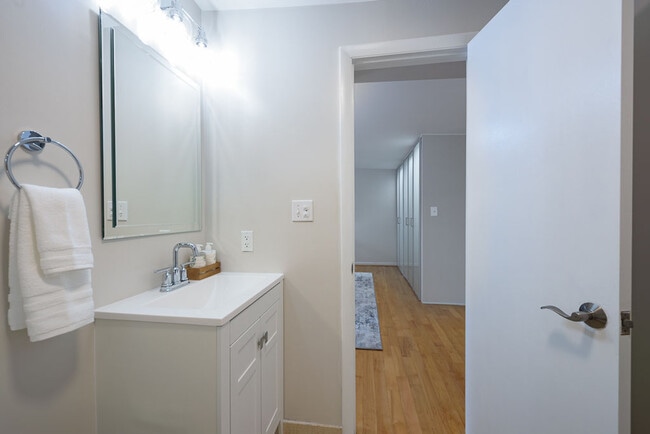 Photo - 1125 D St NE Unit ID1023956P