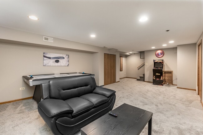 Photo - 330 N Maple St Unit ID1285048P