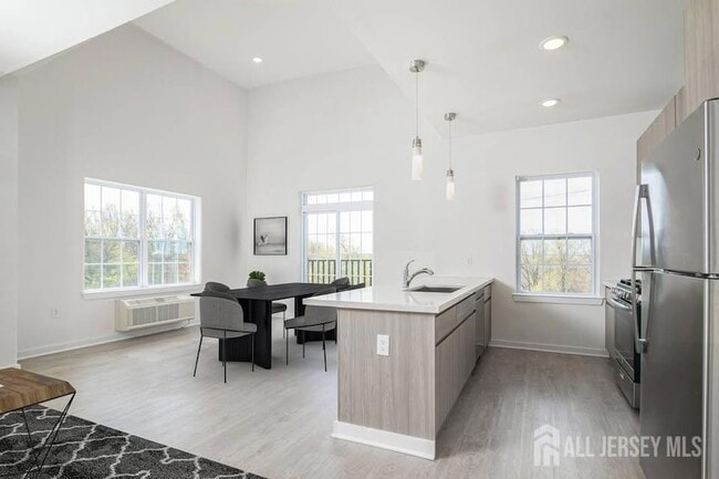 Photo - 175 Quincy Ct Unit B317