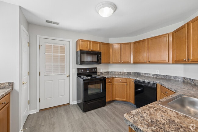The Buckingham 3BR, 2BA - 1,571SF - Kitchen - The Ridge Apartments