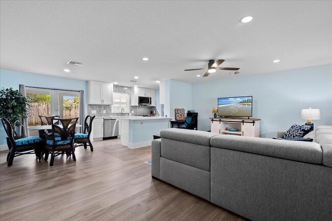 Photo - 1520 Treemont Ave