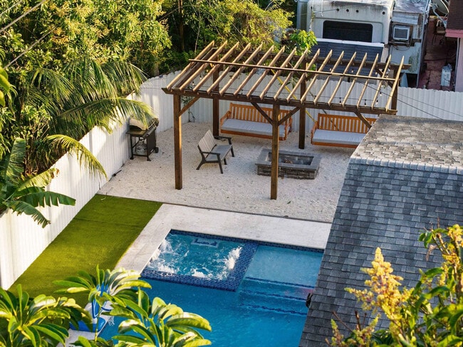 Photo - 17835 NE 6th Ave Unit SI ID1372317P