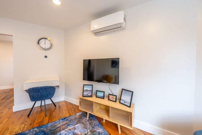 Photo - 33 Adams St Unit ID1357412P