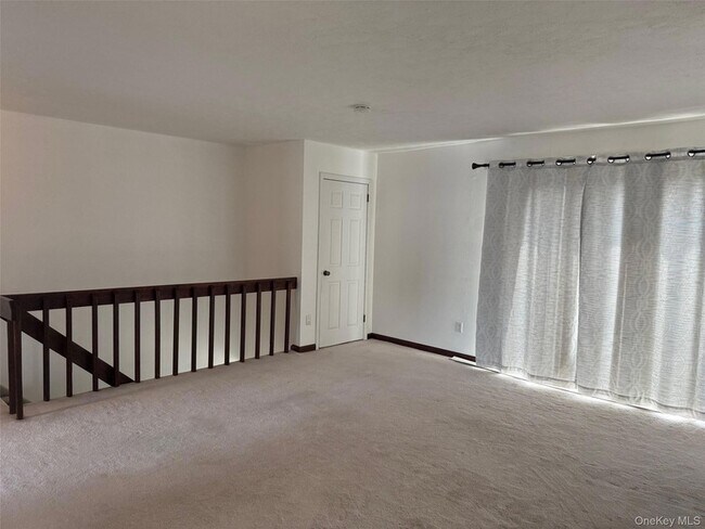 Photo - 2 Fortune Rd W Unit 2B