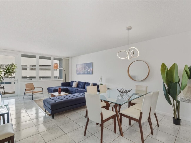 Building Photo - 3725 S Ocean Dr Unit ID1339235P