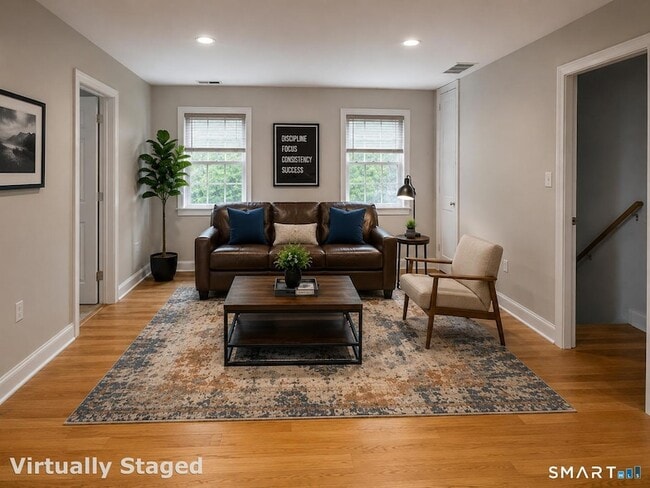 Photo - 47 E Maple St