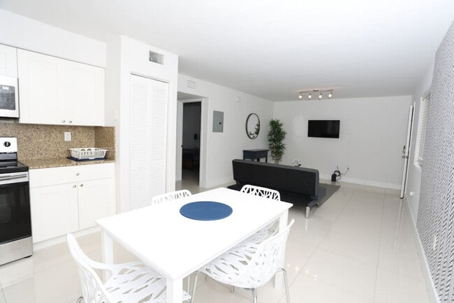 Photo - 1375 SW 6th St Unit ID1056512P