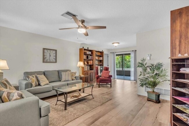 Photo - 331 Burke Rd