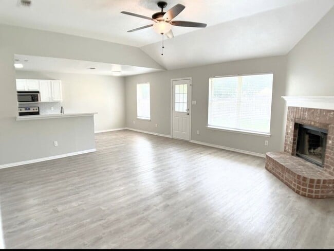 Photo - 3913 Periwinkle Dr