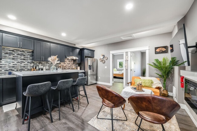 Building Photo - 21031 NE 4th St Unit ID1035936P