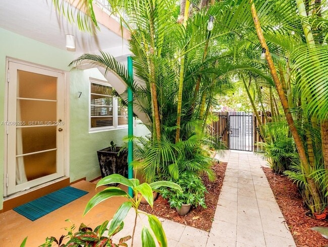 Photo - 1127 Meridian Ave Unit 71127