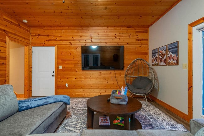 Photo - 629 Cherry Hill Dr Unit ID1292596P