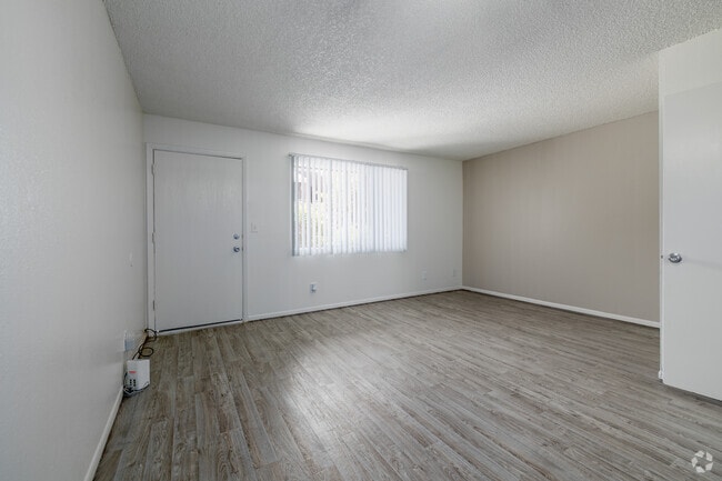 Studio - 404SF - Capistrano