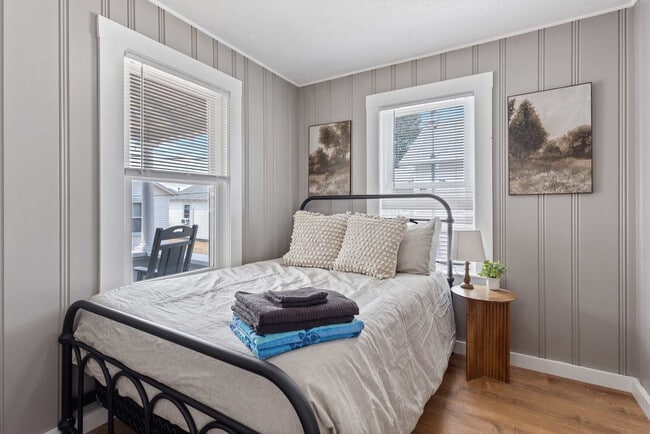 Photo - 2 Island Path Unit SI ID1312422P