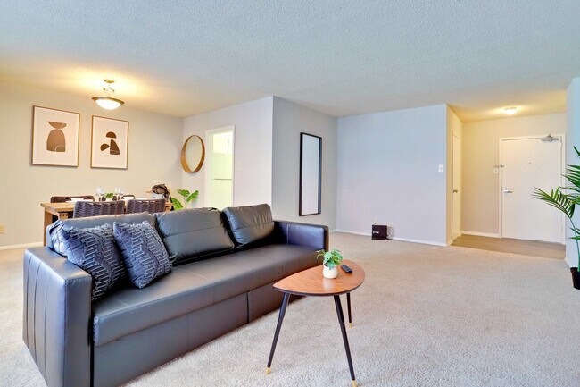 Photo - 2111 Richmond Hwy Unit FL2-ID1022370P