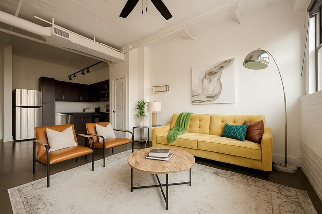 Building Photo - 215 N Santa Fe Ave Unit ID1302543P