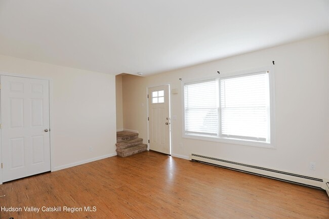 Photo - 87 Delaware St