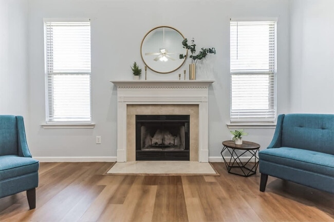 Building Photo - 15881 Elaine Ct Unit ID1250617P