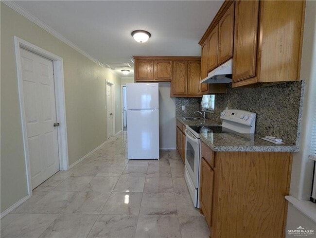 Photo - 209 N Kansas Ave