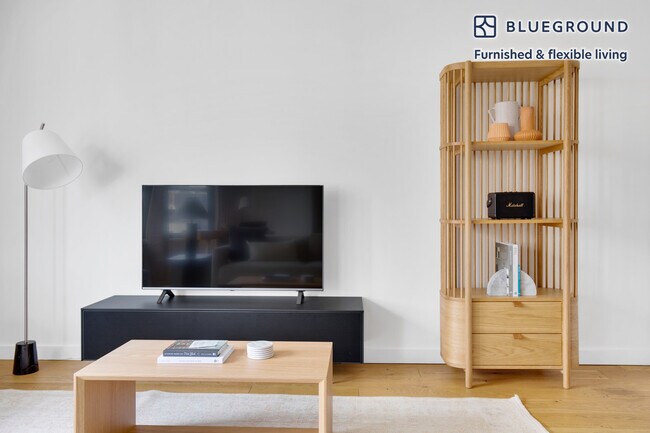 Photo - 279 E 44th St Unit SI FL21-ID894