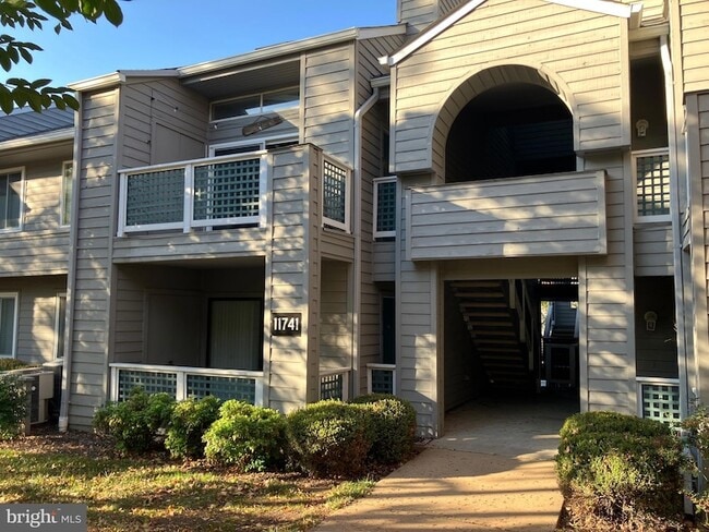 Building Photo - 11741 Summerchase Cir Unit A