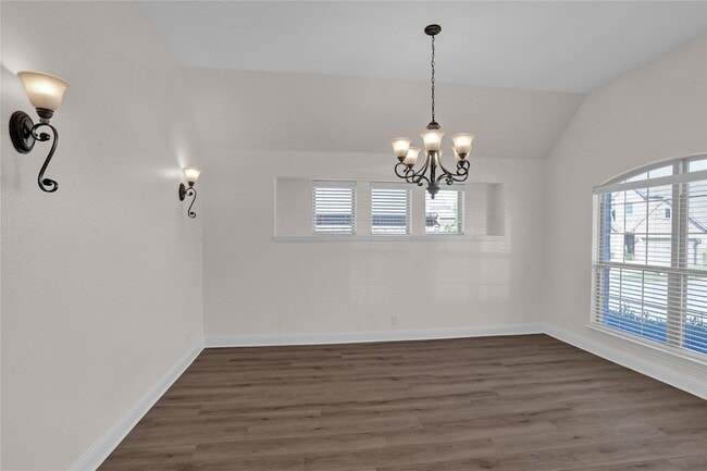 Photo - 2105 Burke Dr