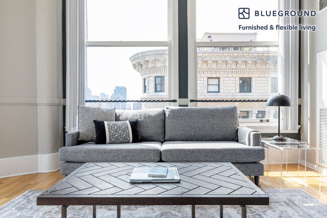 Photo - 343 S Dearborn St