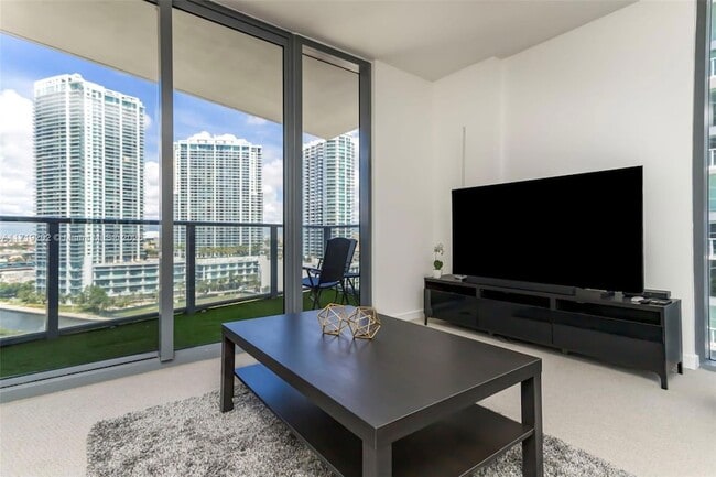 Photo - 31 SE 6th St Unit 1902